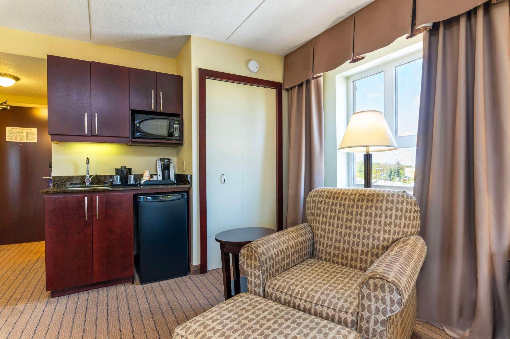 Comfort Inn & Suites Kincardine Buitenkant foto